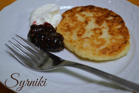 Syrniki Recipe (Cottage Cheese Pancakes)