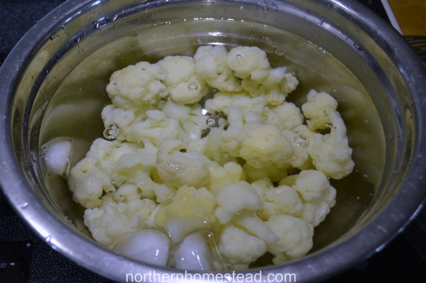 2 ways to freeze cauliflower: blanched cauliflower florets and cauliflower rice