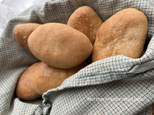 Pirozhki Buns with Filling