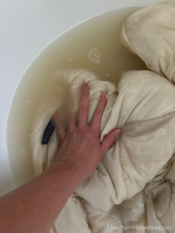 Plunge gently up and down by hand to clean. Let soak for a 15 minutes.